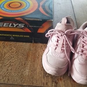 Girls size 1 Heelys